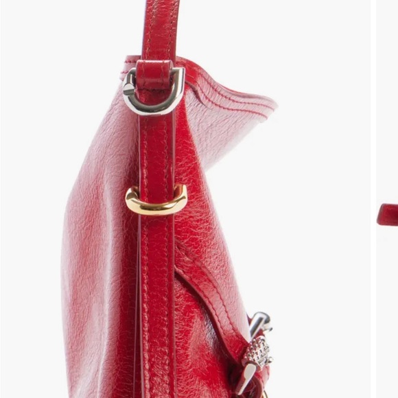 Givenchy
Voyou Nano Bag in Leather. - Picture 3 of 9